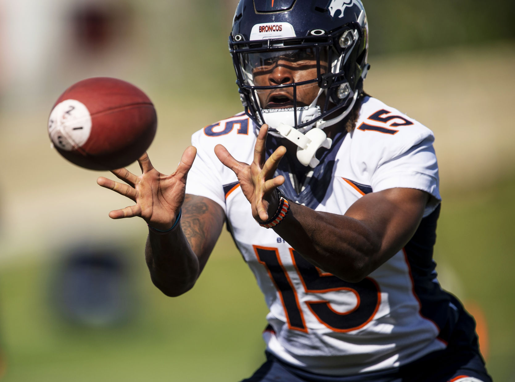 071919-sports-BroncosTraining 02